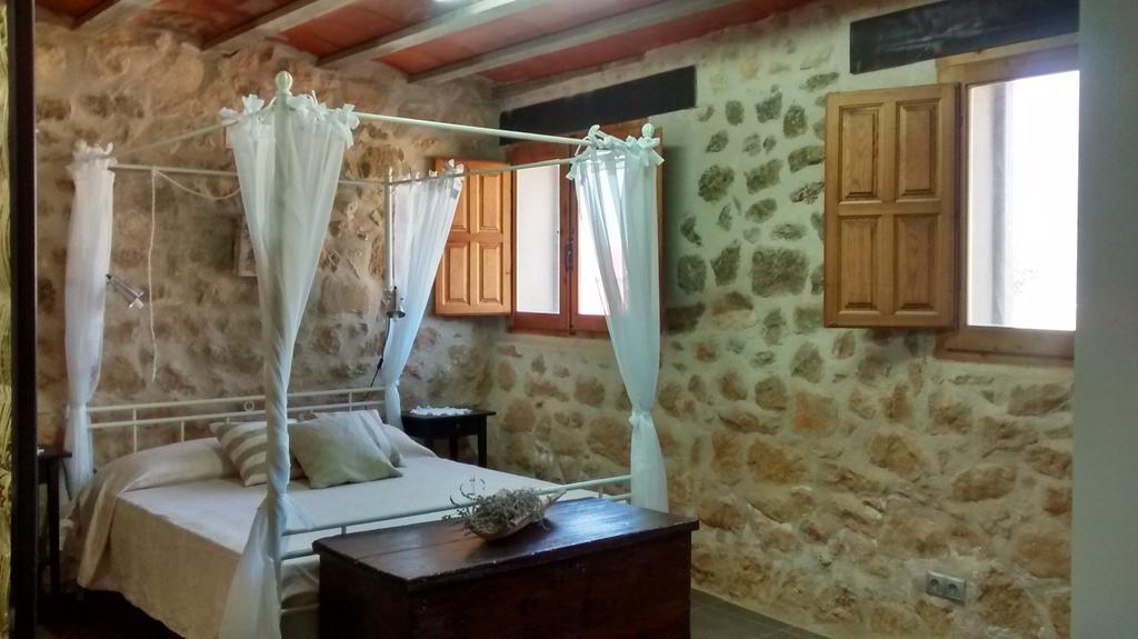 Casa De Vacances La Vella Era Arnés Екстериор снимка